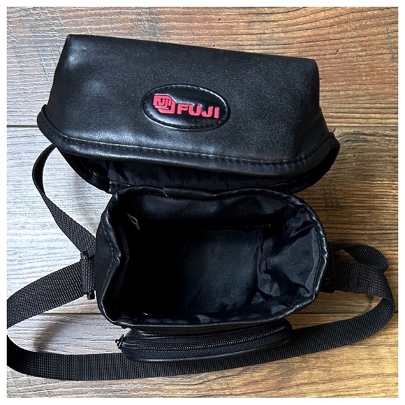 Vintage Fuji Film Camera Bag - Picture 9 of 11